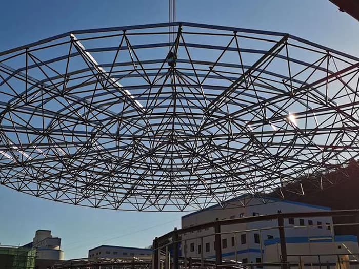 湘西螺栓球网架工程施工现场